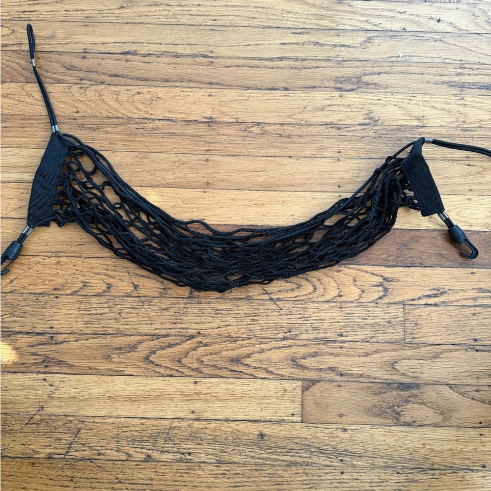 Net hanger car accessory